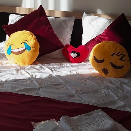 Cozy Magic House - Unirii Square Apartman Bukarest Kültér fotó